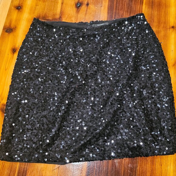 Tahari Black Sequin Mini Skirt Size 12 - Picture 1 of 5
